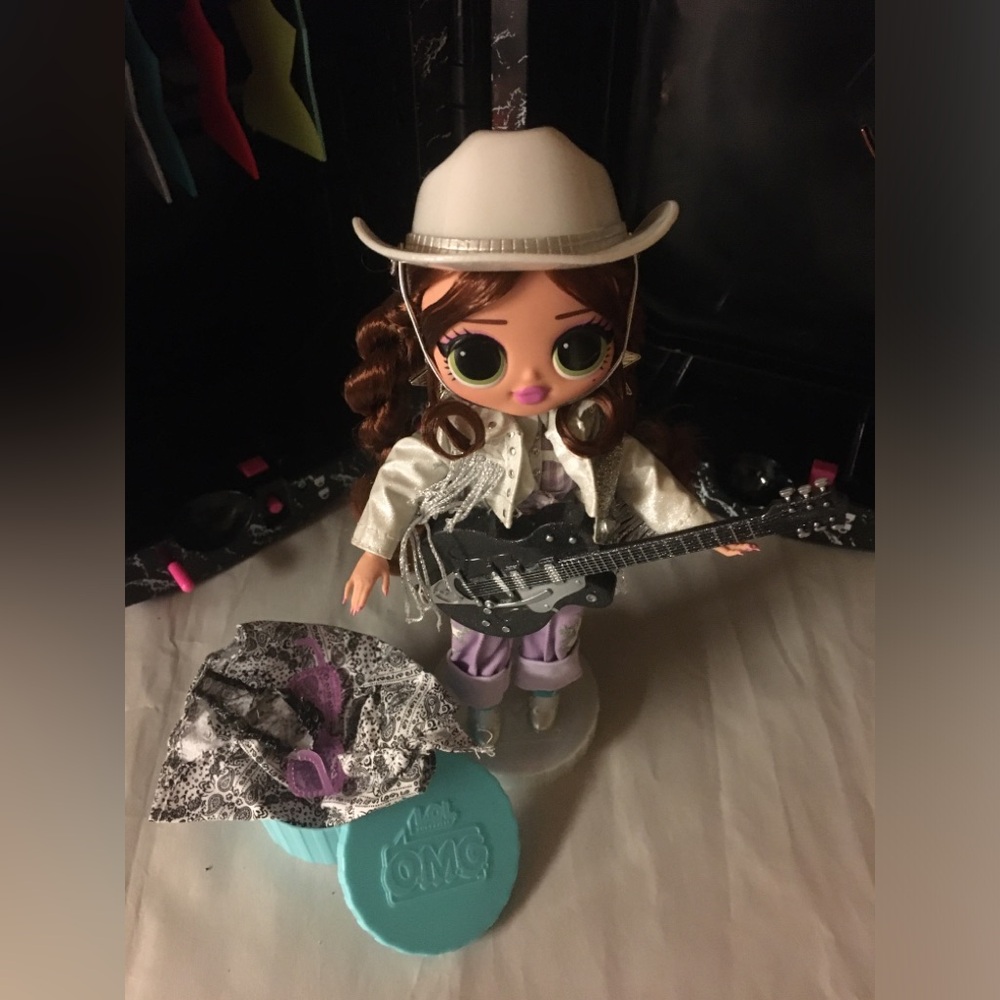 Lol omg remix doll